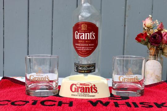 2x Iconic Vintage Grants Scotch Whisky Glass & Ashtray Triangular Shape