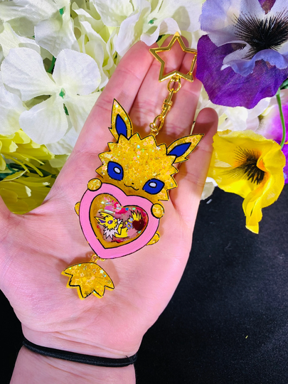 Jolteon Heart Keychain Shaker