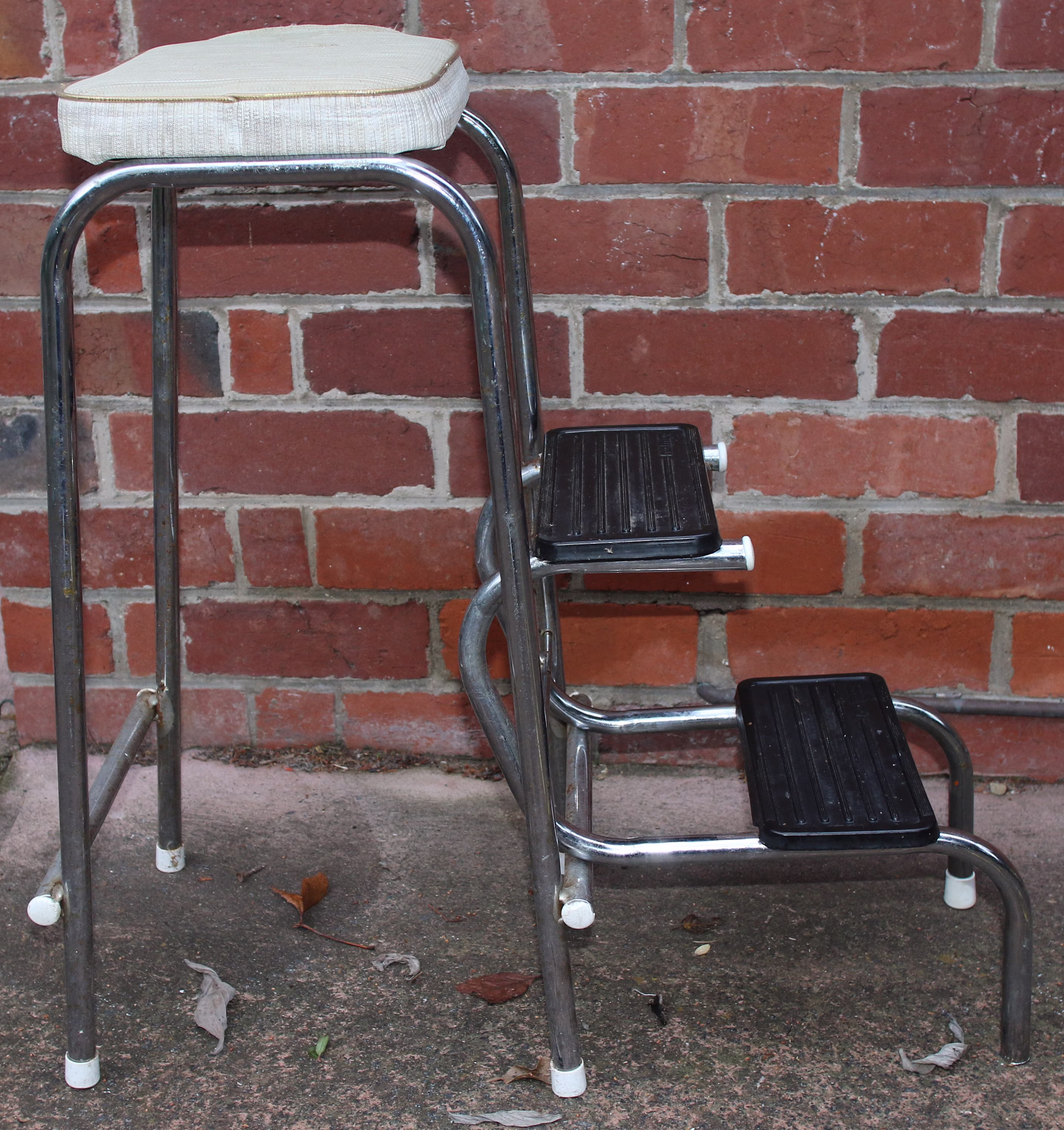 Namco Stool - Retro Metal Stool