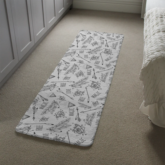 Howington Tribal Feathers Arrows and Diamonds Designer Shaggy Grey/Black Rug