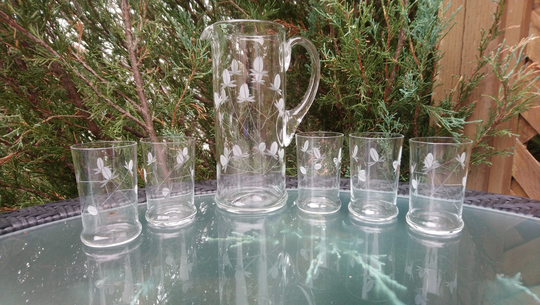 Vintage Glass Etched Frosted Clover Pitcher With Five Matching Glasses, Cocktail Or Mixed Drink Jug, Barware Glasses Pitcher
