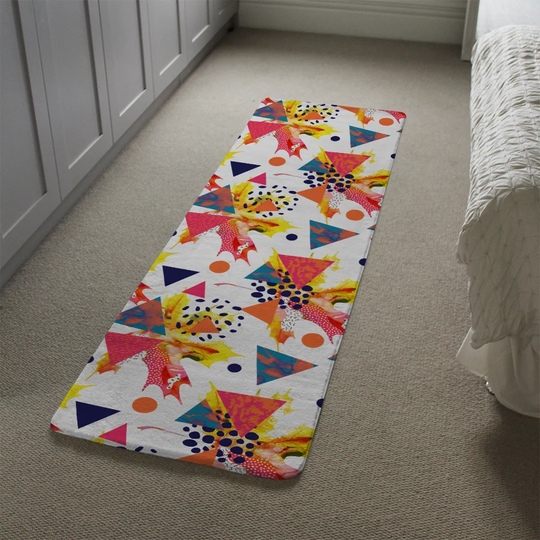 Landeros Maple Designer Shaggy White/Red/Blue Rug