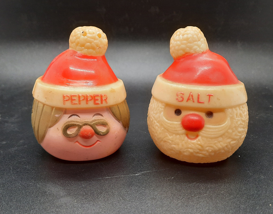 Vintage Santa & Mrs. Claus Head Salt Pepper Shakers, Plastic