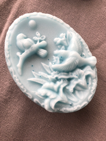 Individual Silicone Carved Humming Bird & Lily Soap Mould/Mold 7.5 X 6.5 2.5cm Approx 80Ml Capacity - Melt Pour Or Cold Process