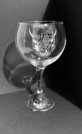 Highland Cow Engraved Gin Glass Balloon Gift