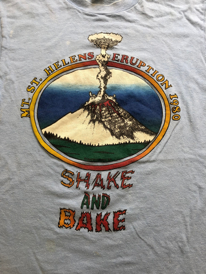 Vintage Mount St. Helen's Tshirt 80S 1980 Shake & Bake Volcano Art Smoke Single Stitch Shirt Washington Tourist Size Small