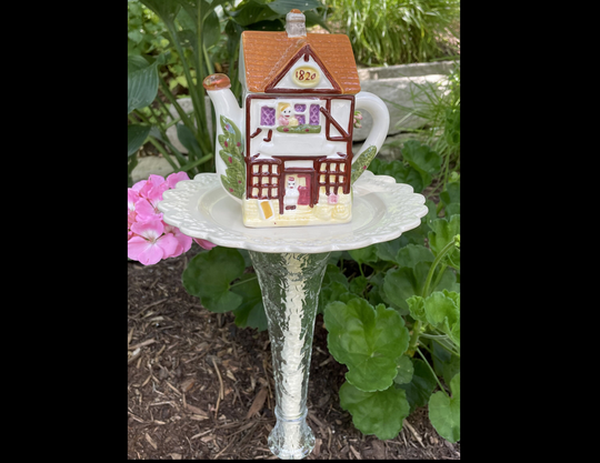 Flower Garden Totem Made With Recycled Glassware