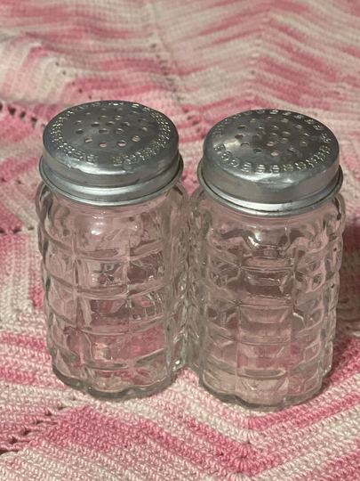 Vintage Salt & Pepper Shakers, Sold As Set Of 2, Anchor Hocking Glass With Aluminum Lid, Preowned