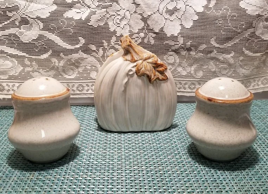Light Pumpkin Shaped Napkin Holder & Matching Salt Pepper Shaker Set