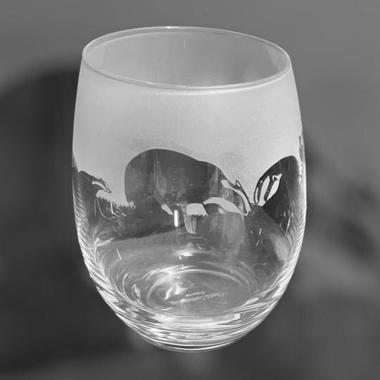 36Cl Stemless Wine/Water Glass With Badger Frieze Design