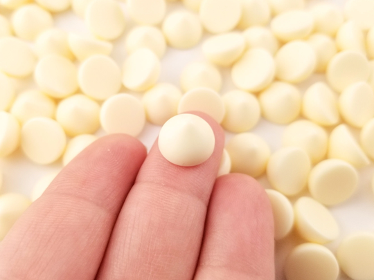 10 Resin White Chocolate Chip Cabochons, Fake Bake Candy Food Cabs, Kawaii Cabochons