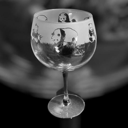 70Cl Glass Gin Balloon With Panda Frieze Design
