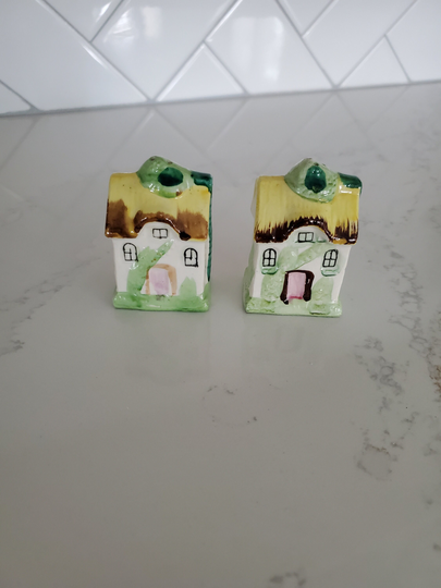 Vintage Occupied Japan Cottage Salt & Pepper Shakers