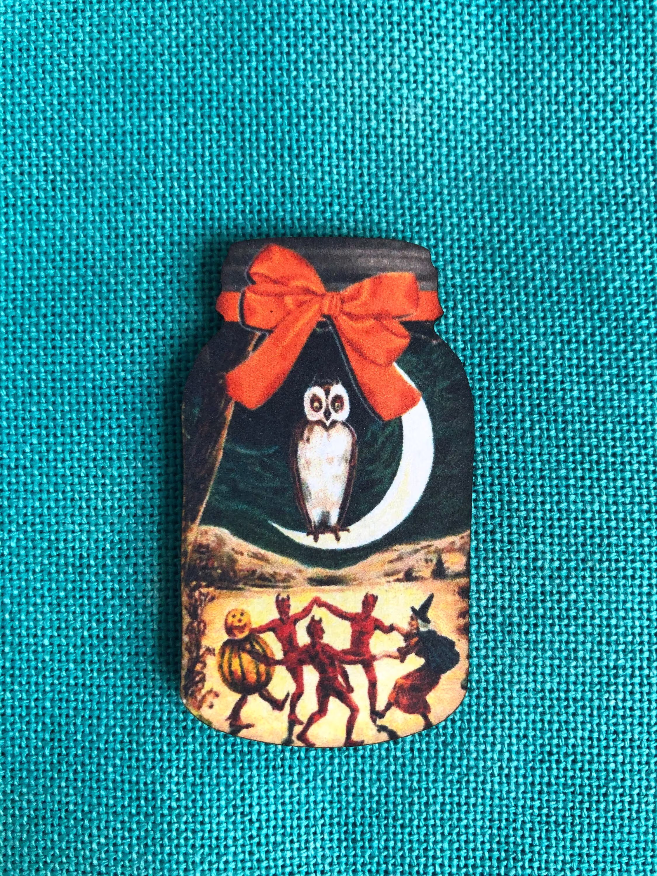 Dancing in The Moonlight | Wooden Needle Minder Cover