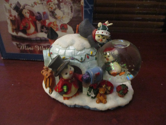 Penguin Igloo Christmas Scene Resin Snow Storm Shaker Ornament Snowdome in Original Box