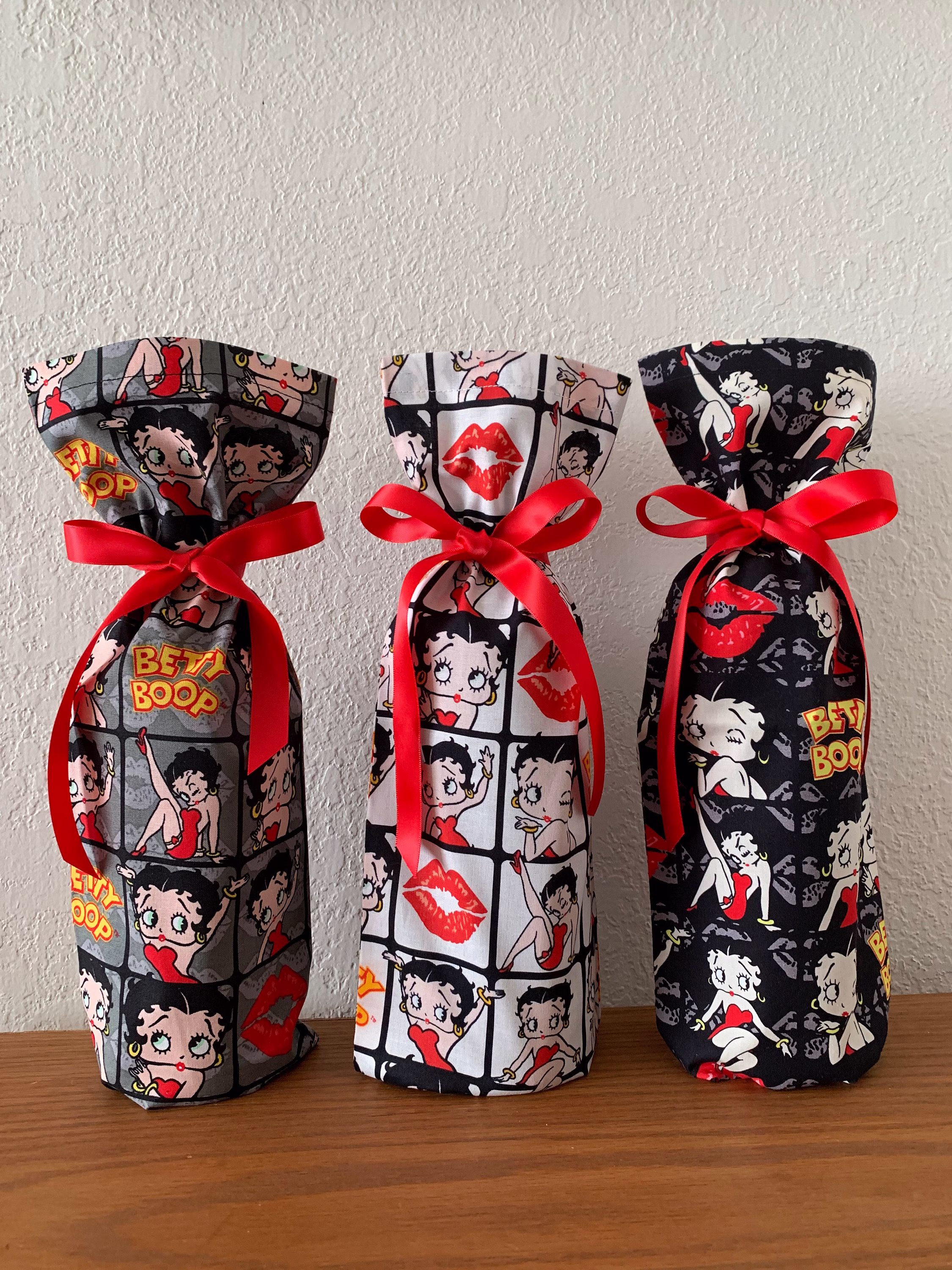 Betty Boop & Her Many Sides Wine Bottle Bags/Hostess Gift Bags For All Occasions/Gift Gourmet Oils Vinegars/ Fans