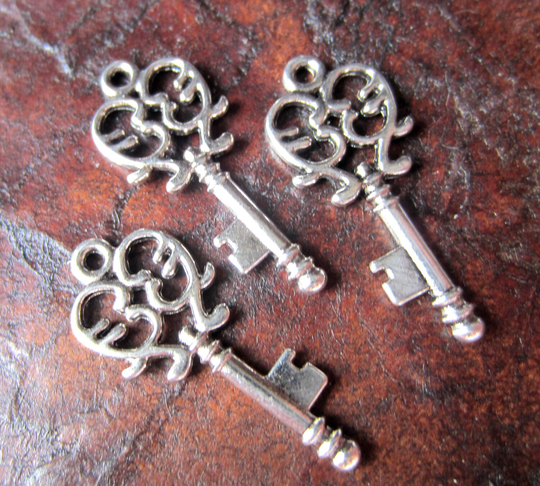 10 Key Charms Antique Silver Heart 33mm 14mm Key Pendant Tone Jewelry Findings