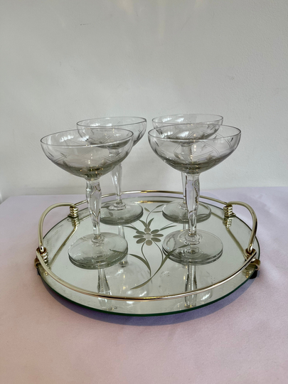 Set 4 Vintage Engraved Martini Cocktail Glasses On Mirrored Tray Gift Barware Espresso
