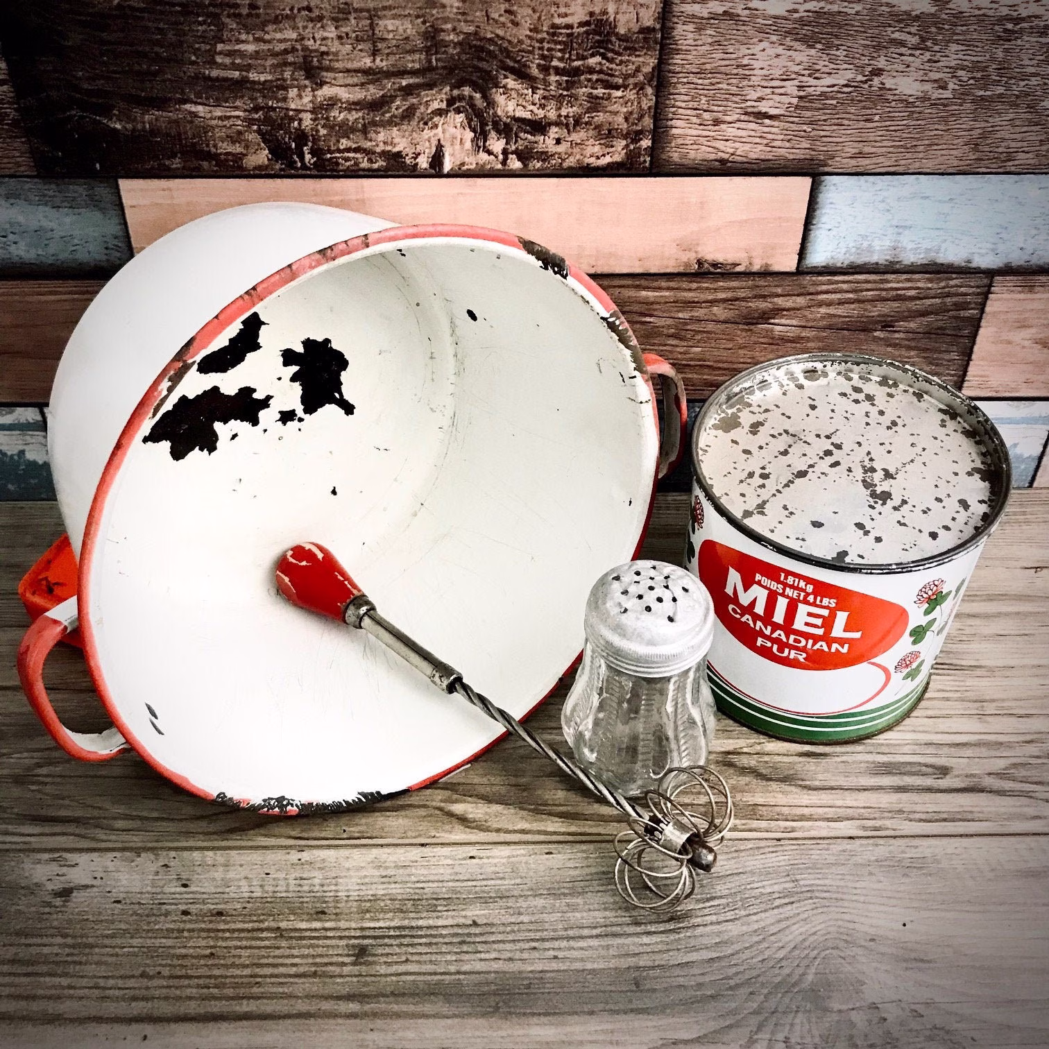 Red White Primitive Kitchen Decor Lot Enamelware Wood Handle Whisk Bilingual Honey Press Glass Shaker Rustic Country Weathered Rust Vintage