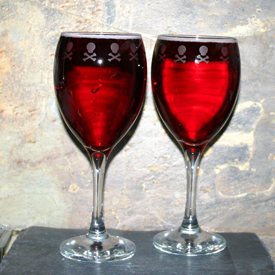 Skull Border - Pair Of Exclusive Design Skull & Crossbone Bordered Wine Glasses