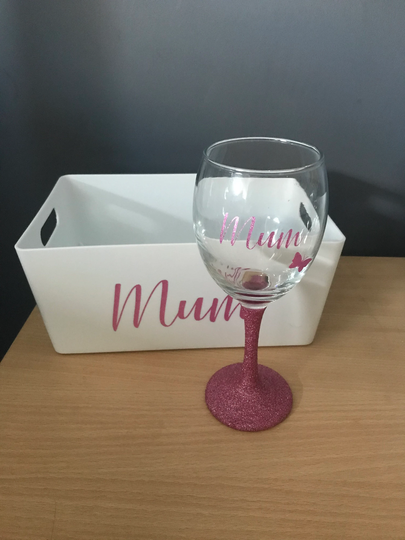 Mums Gift Set Medium Size Storage Box & Mum Wine Glass Pink Glitter Stem Or Plain Mama Bear