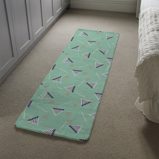 Kennison Triangle Designer Shaggy Green Rug