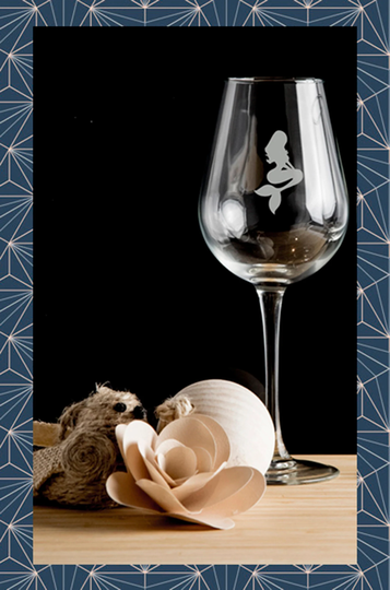 Mermaid Engraved On Wine Glass. Beautiful Etched Can Be Personalised With Any Name. Design Will Not Wear Off Like Vinyl.06