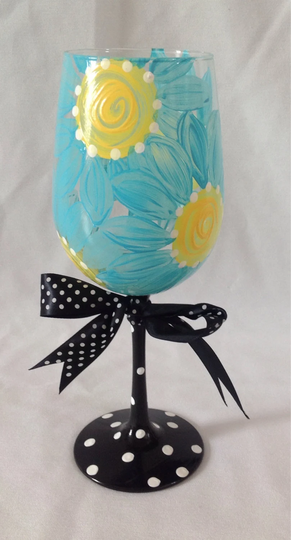 Blue Daisy Wine Glass