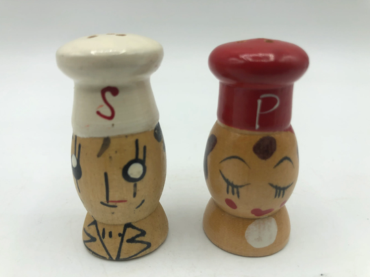 Vintage Wood Chefs Salt & Pepper Shakers Wooden Shaker Kitchen Rustic Cabin Chef 1950S Decor