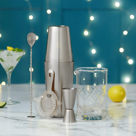 Madilynn 8 Piece Mixology Set