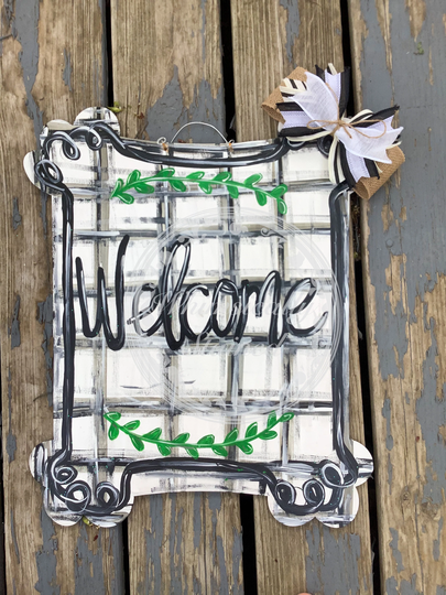 Farmhouse Door Hanger/ Year Round Hanger/Personalized Hanger/Farmhouse Decor