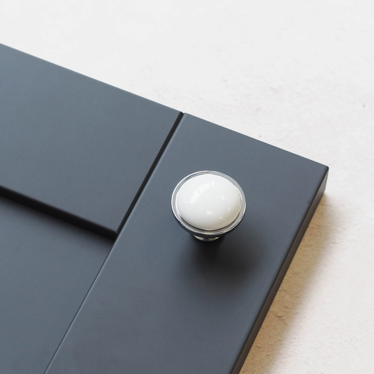 34mm Polished Chrome/White Traditional Kitchen Cabinet Knob | For Wardrobes, Drawers & Furniture