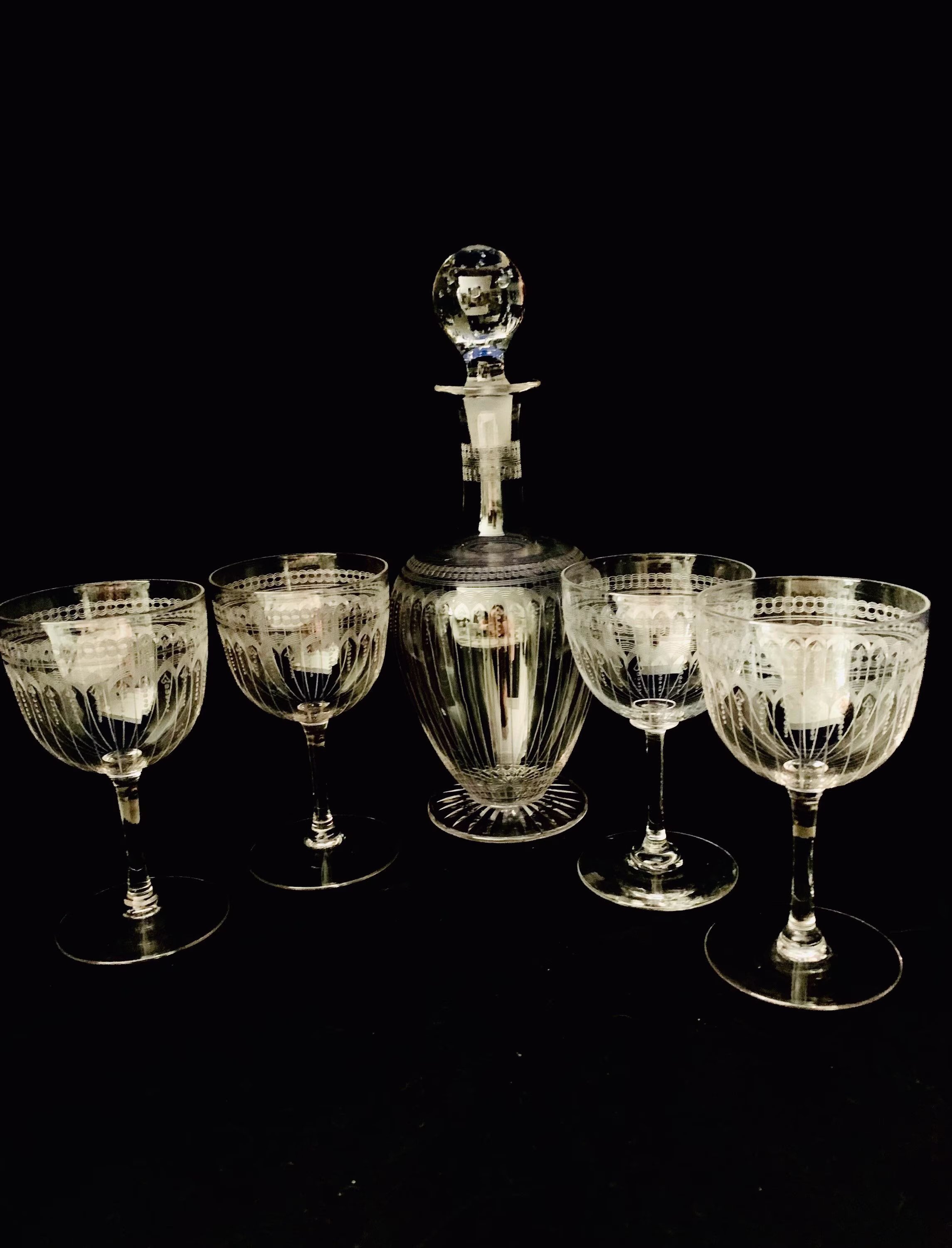Vintage Edwardian Clear Glass Decanter With Stopper & 4 X Wine Glasses
