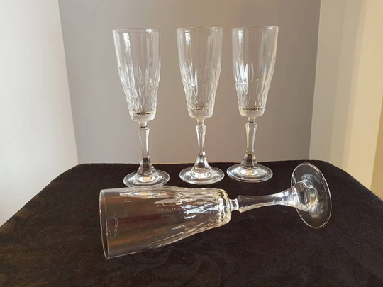 Set Of 4 Cut Glass Champagne Flutes