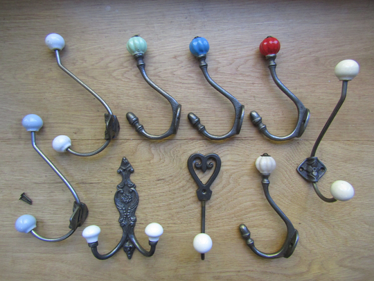Pack Of 5 Cast Iron Rustic Ceramic Vintage Old Style Hat & Coat Hooks Retro Shabby Chic Period Hanging Hook Pegs Antique Iron