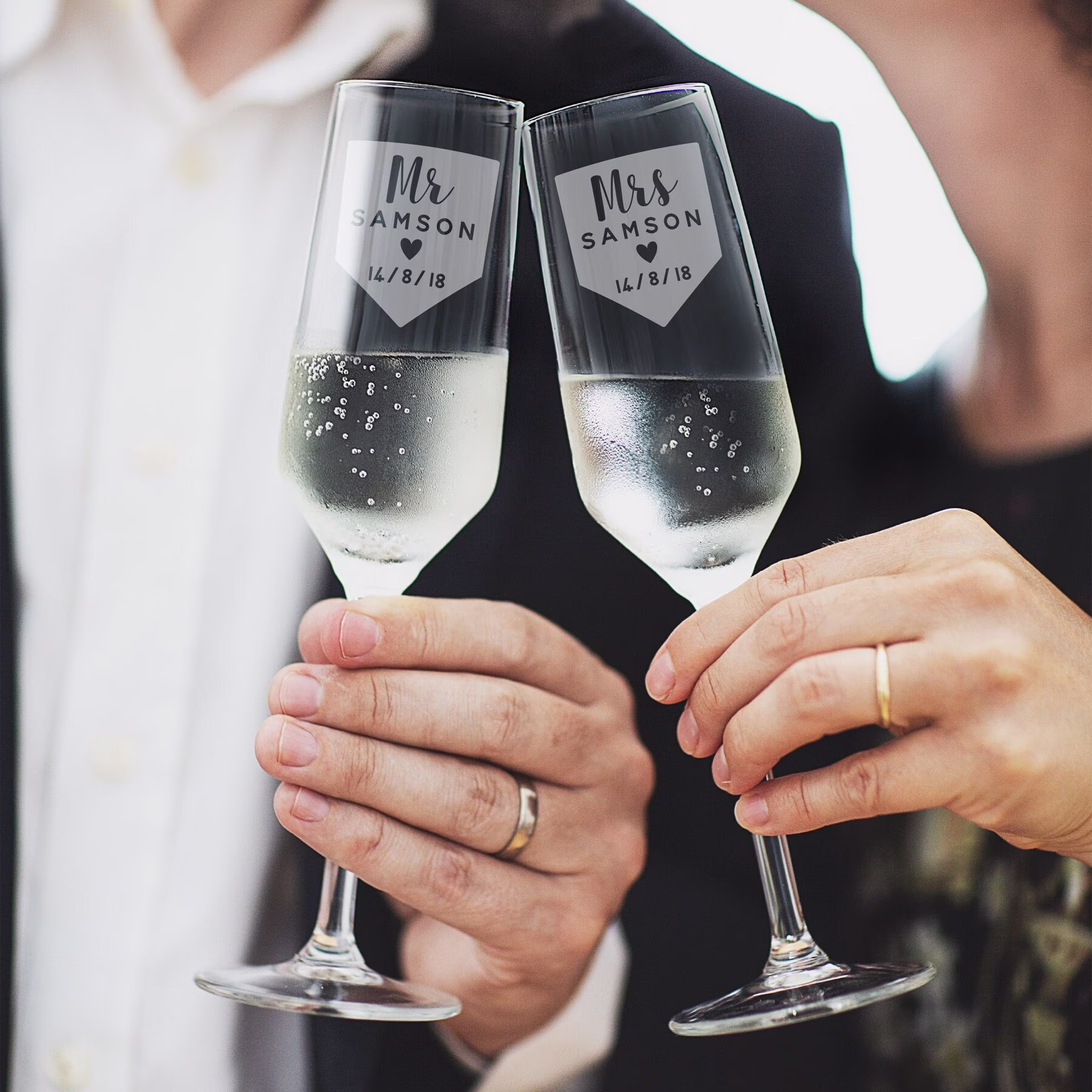 Personalised Anniversary Mr & Mrs Champagne Flute Set Newlywed Keepsake Gift For Couples Friends Parents Wedding Glasses - Cfs112