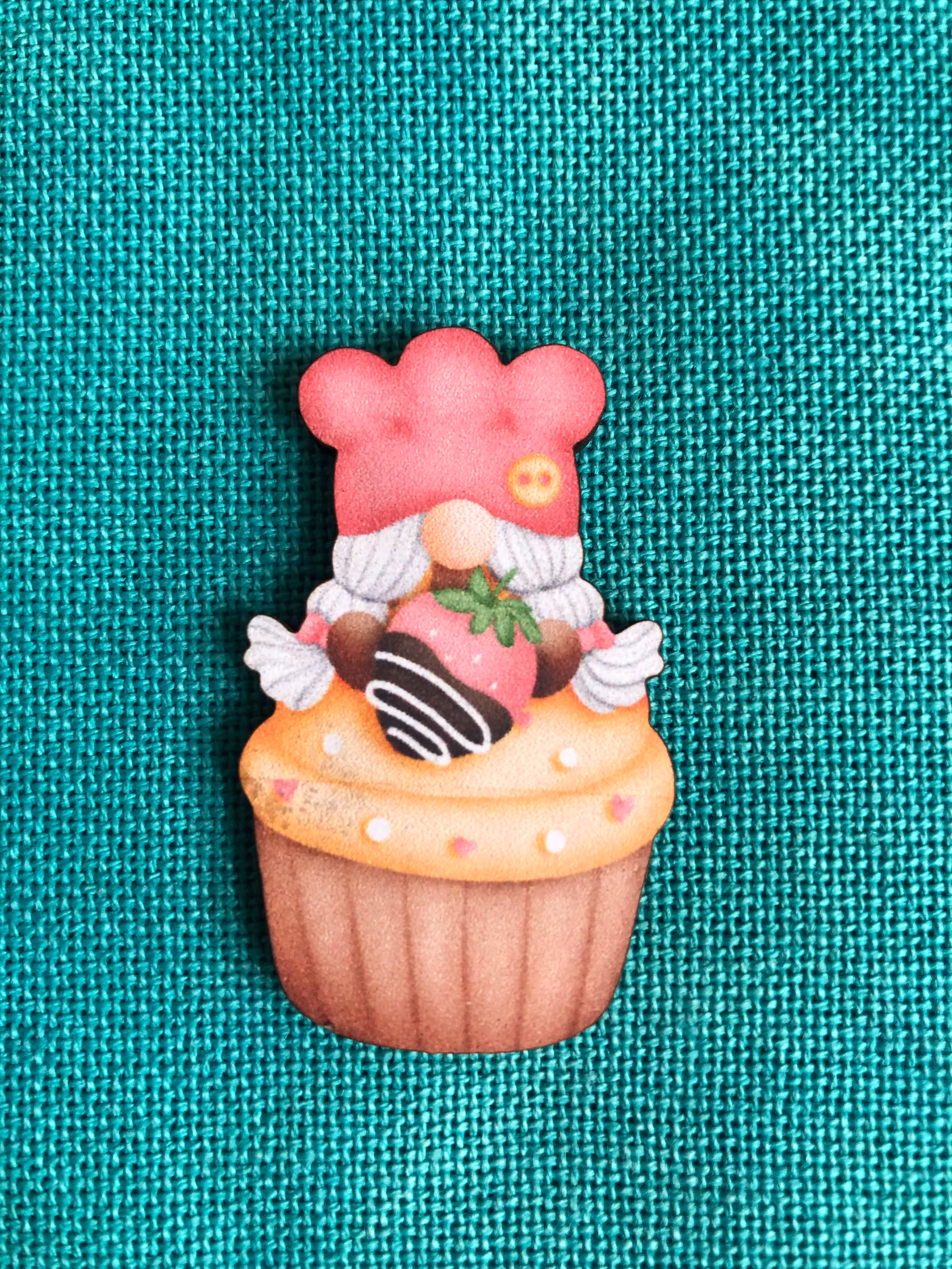 Gnome Baker On Cupcake | Wooden Needle Minder