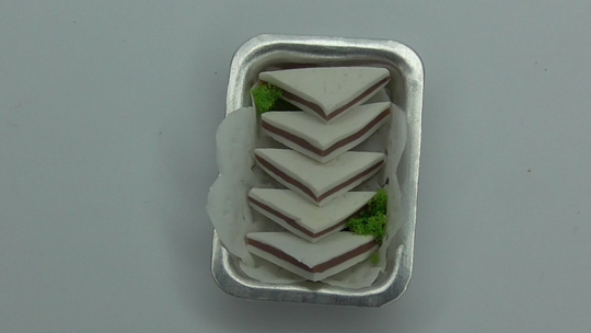 12Th Scale Dolls House Sandwiches On Shop Tray F70T