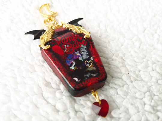 Vampire Coffin Shaker Keychain