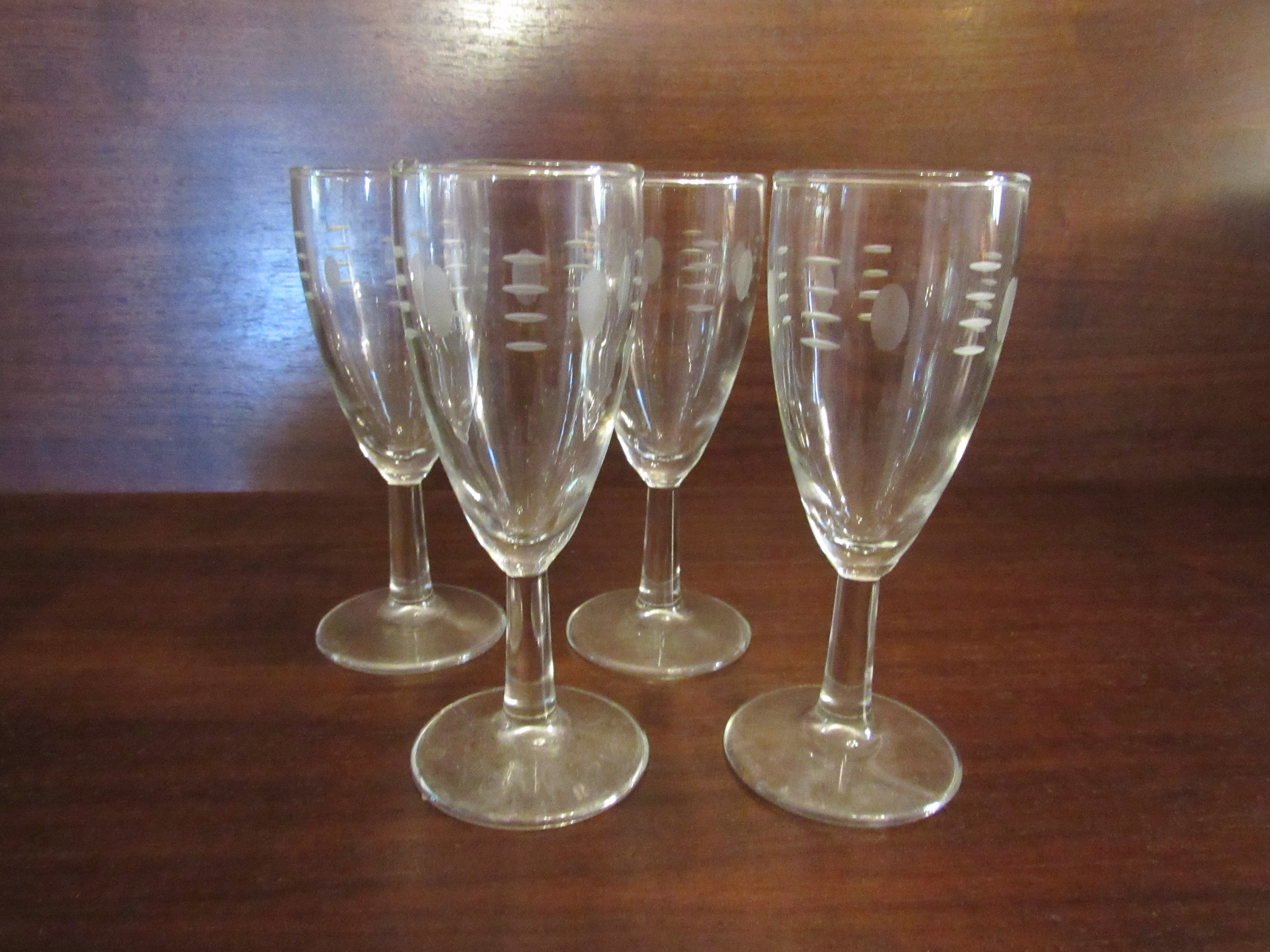 Etched Glass Wine Stems, Set Of 4. | 2820