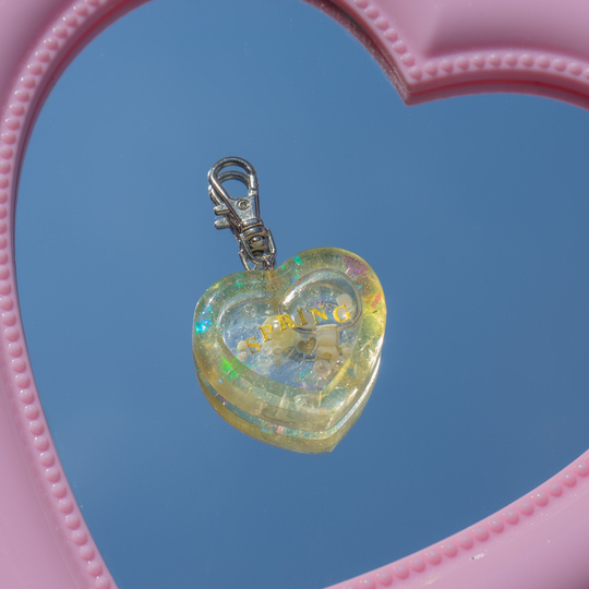 Spring Themed Heart Resin Shaker