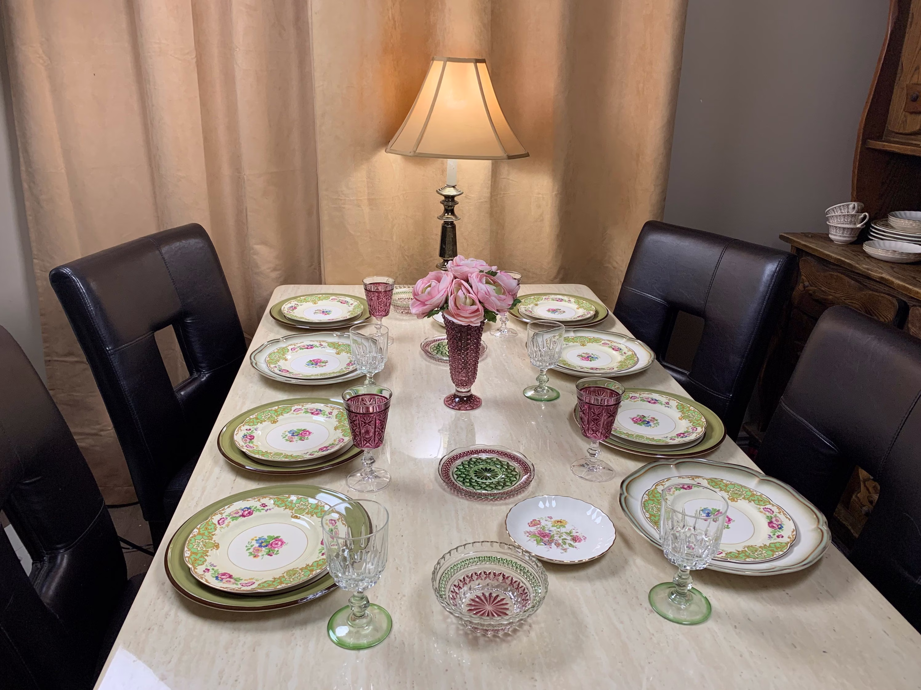 Flowered Dinnerware Set Green & Purple