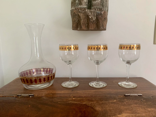 Mid Century Modern Barware Culver Pisa Wine Glasses & Carafe Set Cranberry Scroll Pattern Red Gold Glassware 22Kt