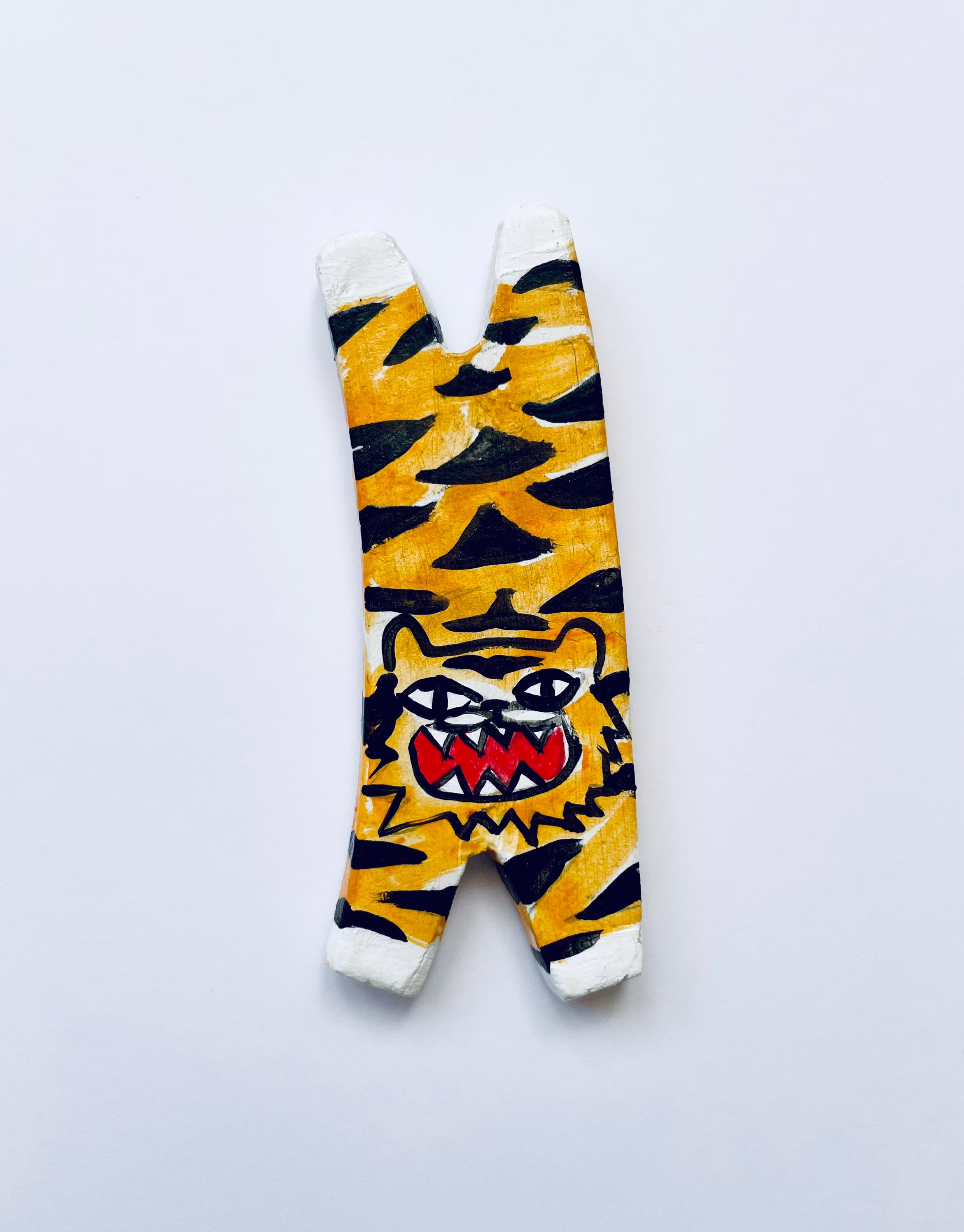 Roar L, Tiger, Handmade & Hand Painted Clay Fridge Magnet