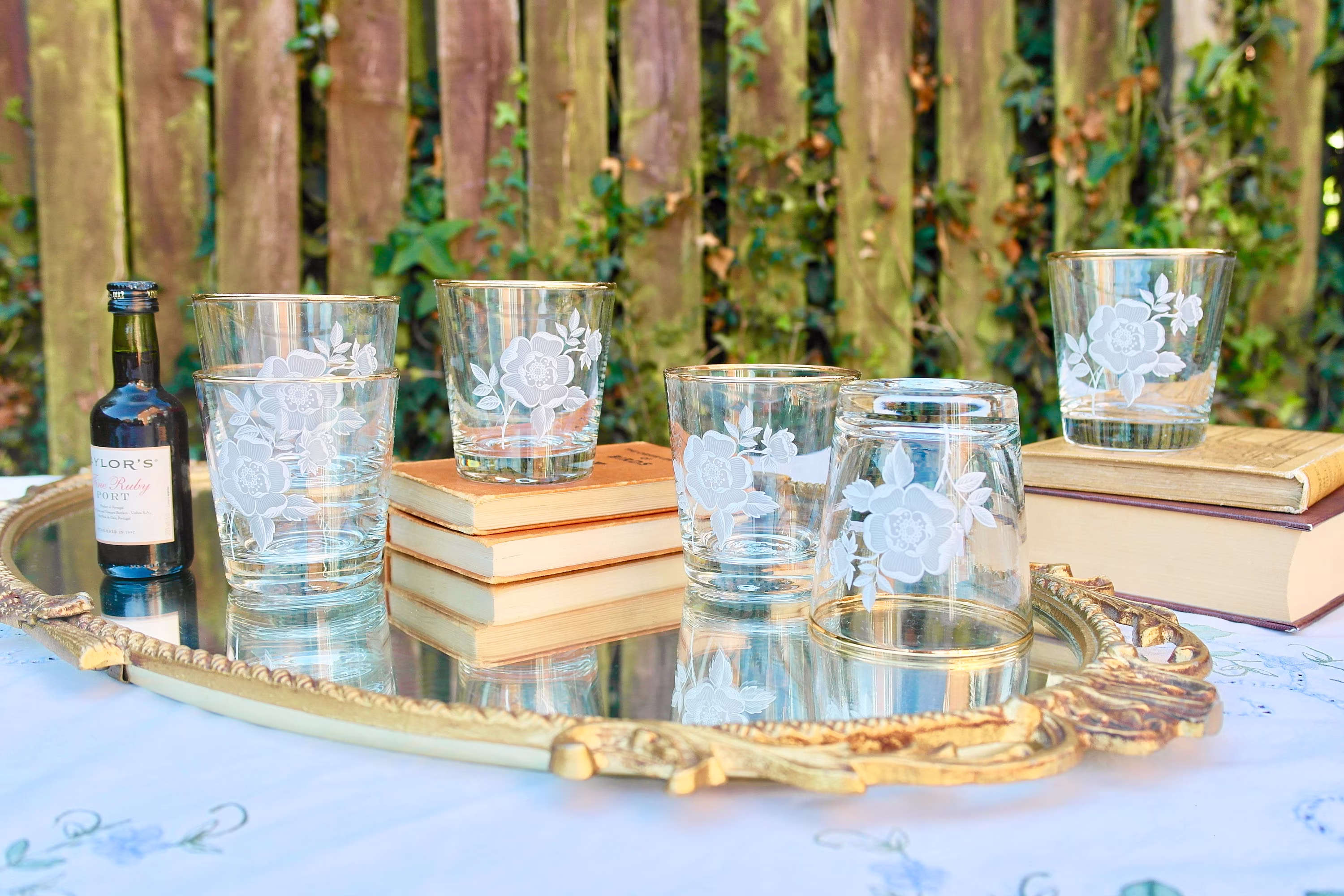Floral Glass Tumblers, 1960S Whisky Tumbler Glasses, Rose Pattern Glassware Set, Vintage Gold Gilt Liqueur Set Of 6