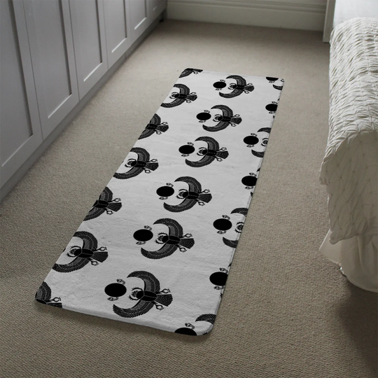 Kirtley Scarab Silhouette Designer Shaggy Black/White Rug