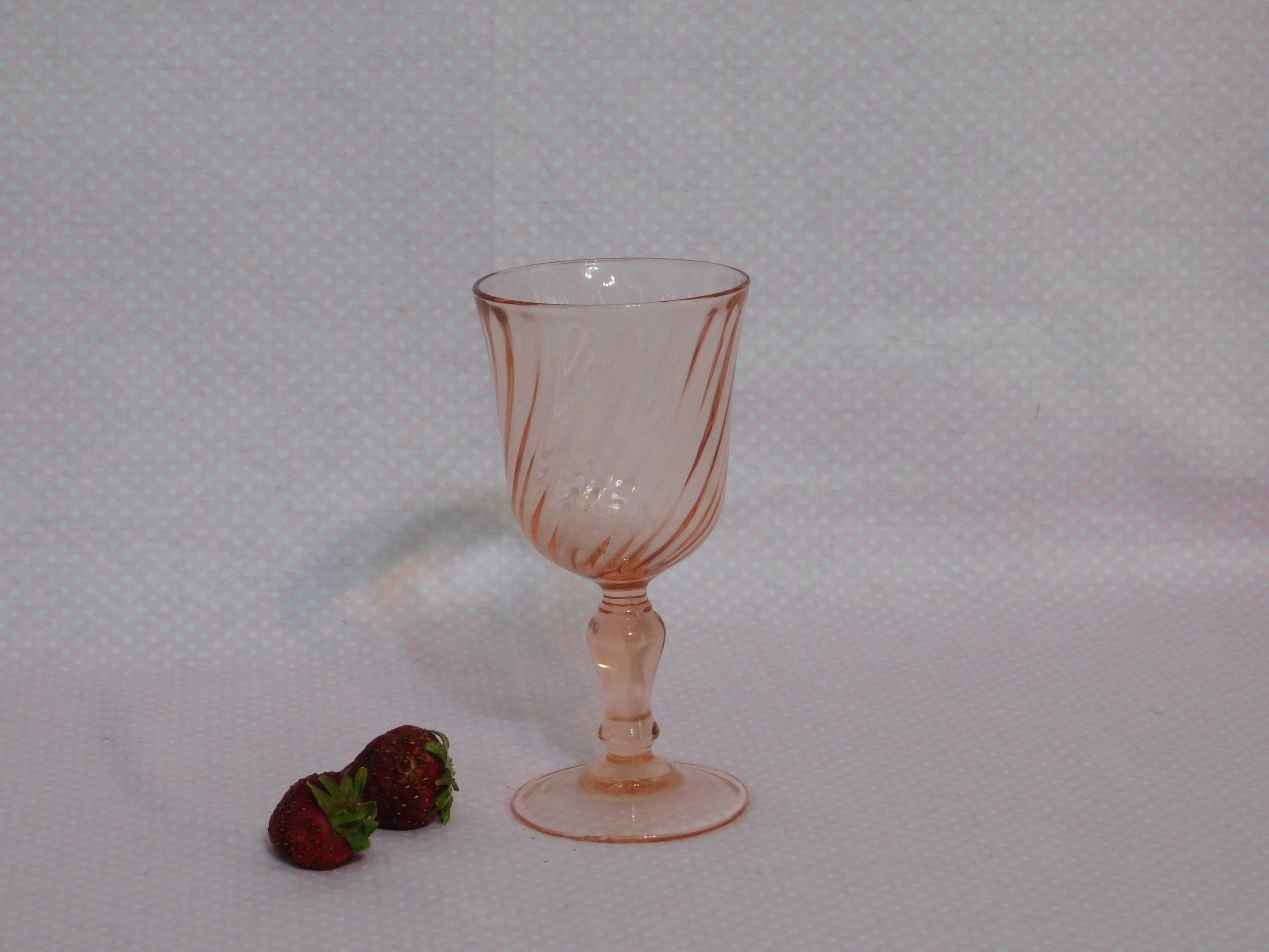 Rosaline Arcoroc Wine Glass