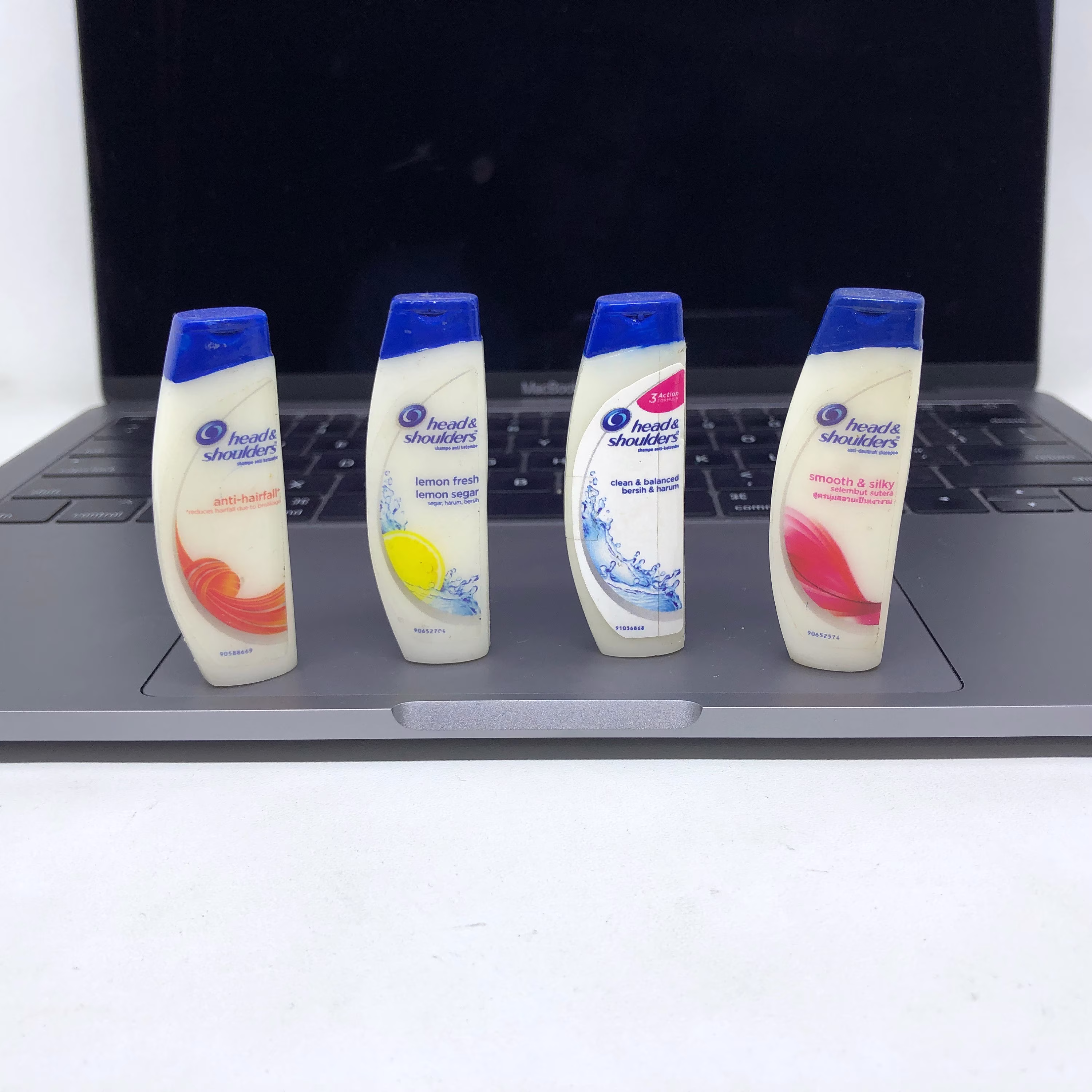 Fridge Magnets/Key Chains Miniature Handmade Head & Shoulders Shampoo Bottle